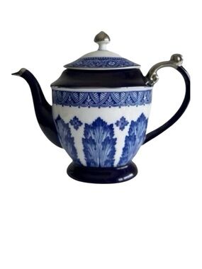 Vintage 1980’s Bombay Cobalt Blue & white Grace pattern design Tea Pot with lid